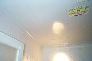 浴室天井のクリーニング